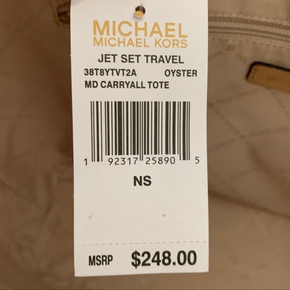 Michael Kors Purse💜 - Picture 6 of 8